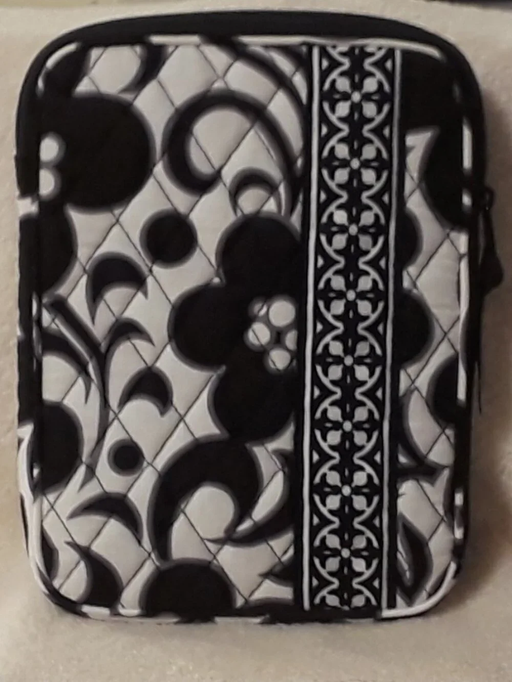 Vera Bradley Small Tablet e-Reader Sleeve, Quilted, Zip Case Black White Floral